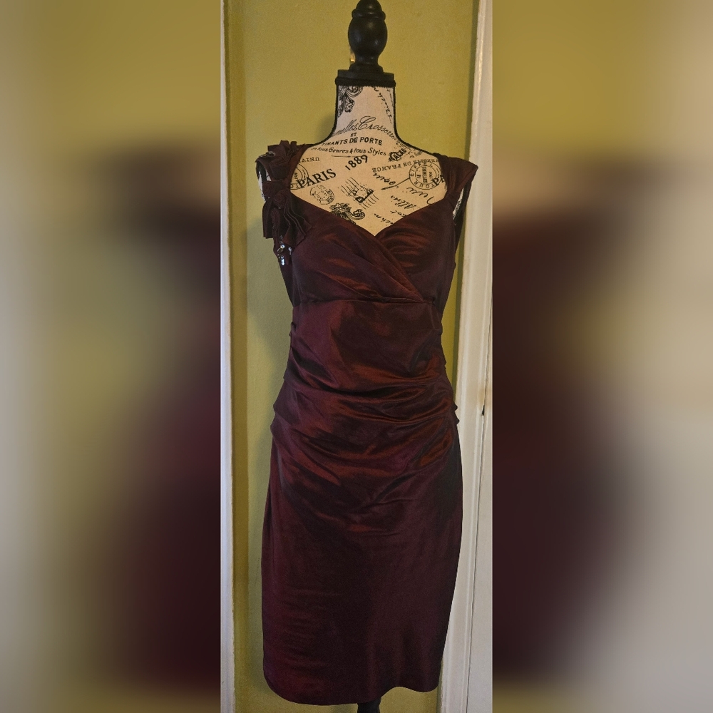 Dress Barn Collections, Size 4, Burgundy